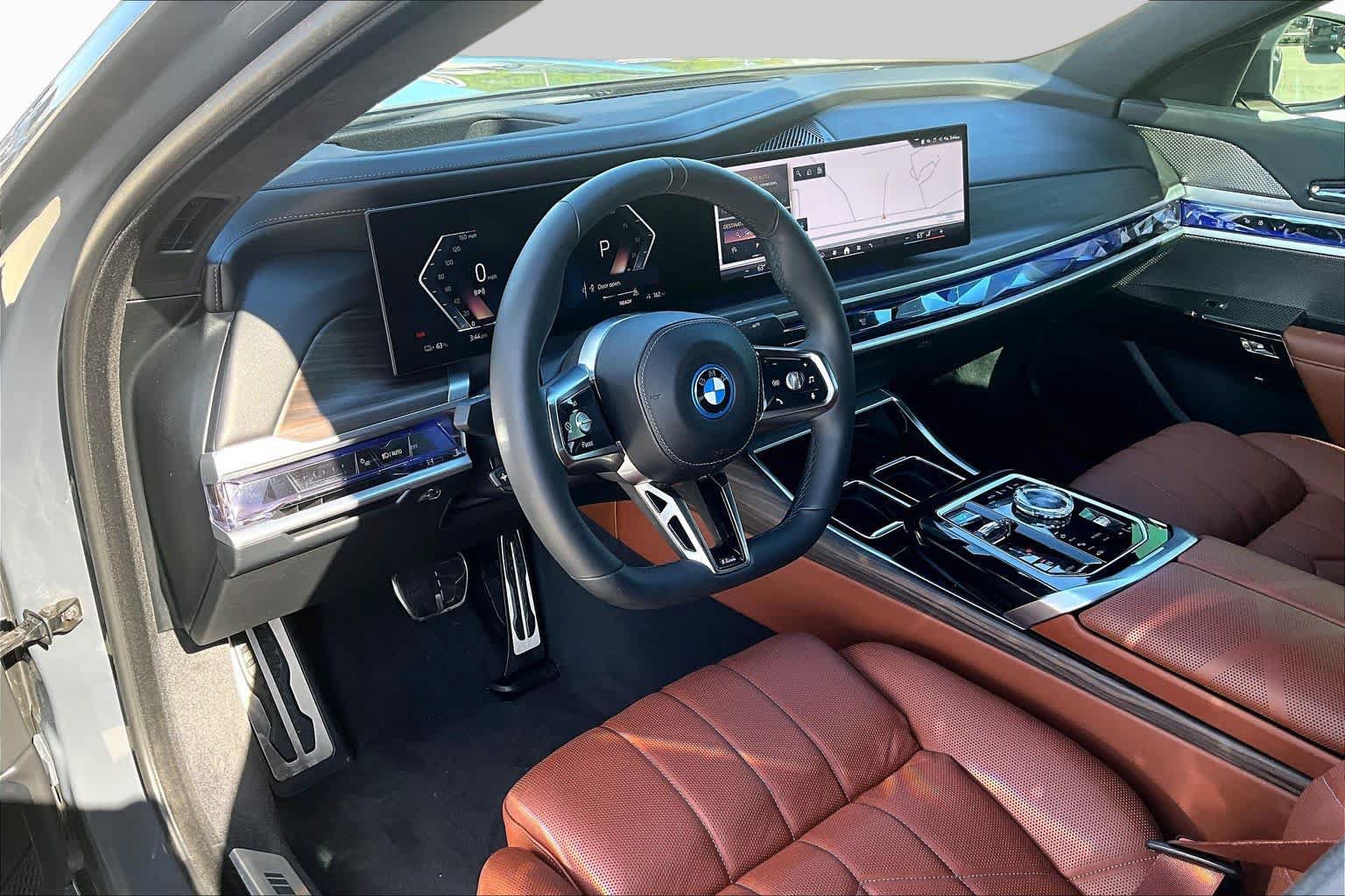 Used 2023 BMW i7 xDrive60 AWD/4WD image 16