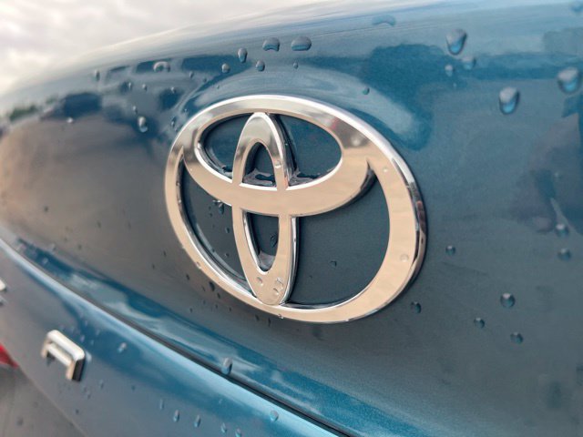 Used 2025 Toyota Camry LE FWD image 11