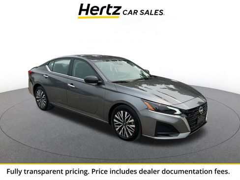 Used 2025 Nissan Altima 2.5 SV FWD image 1