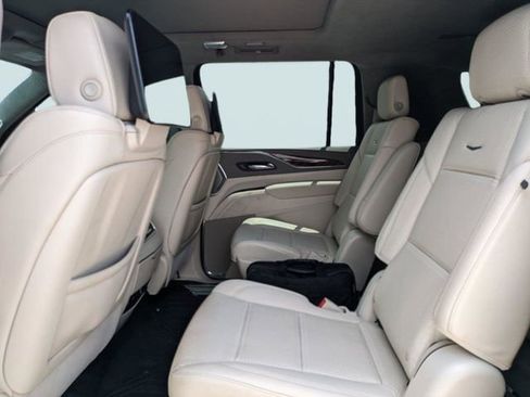 Used 2024 Cadillac Escalade ESV Sport Platinum w/ LPO, ONYX Package AWD/4WD image 15