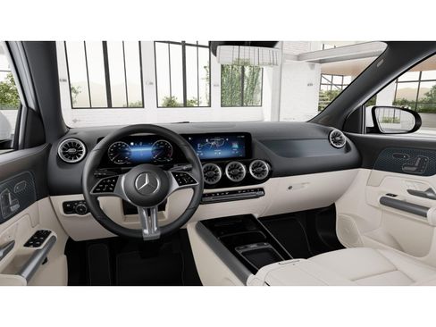 New 2026 Mercedes-Benz GLA 250 4MATIC image 2