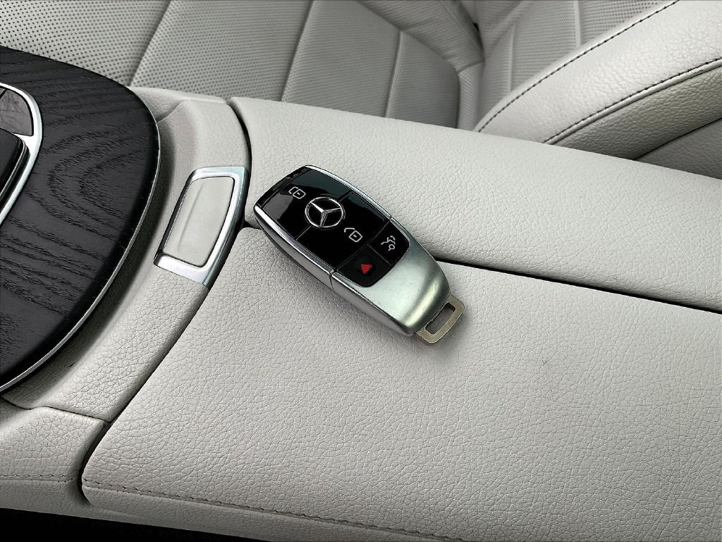 Used 2021 Mercedes-Benz E 450 4MATIC All-Terrain Wagon w/ Premium Package image 35