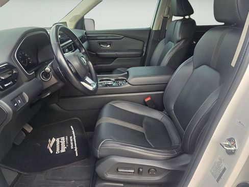 Used 2024 Honda Pilot Touring image 23