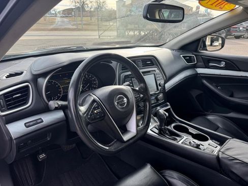 Used 2017 Nissan Maxima 3.5 SV FWD image 10