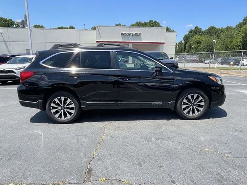 Used 2017 Subaru Outback 2.5i Limited AWD/4WD image 25