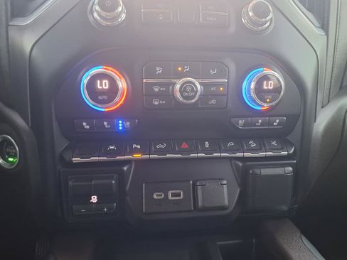 Used 2022 GMC Sierra 1500 Denali w/ Denali Reserve Package AWD/4WD image 23