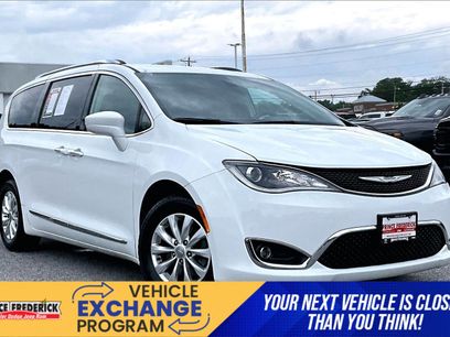Used 2018 Chrysler Pacifica Touring-L