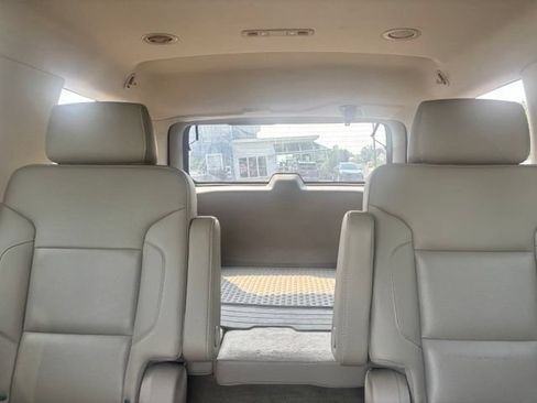 Used 2018 GMC Yukon SLT w/ Open Road Package AWD/4WD image 12