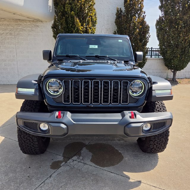 Used 2026 Jeep Wrangler Unlimited Rubicon AWD/4WD image 9