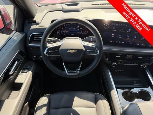 Used 2025 Chevrolet Suburban Premier AWD/4WD image 13