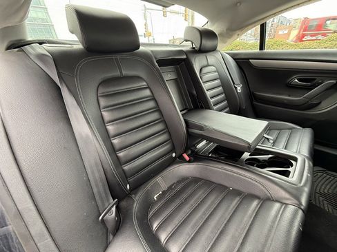 Used 2010 Volkswagen CC Sport image 13