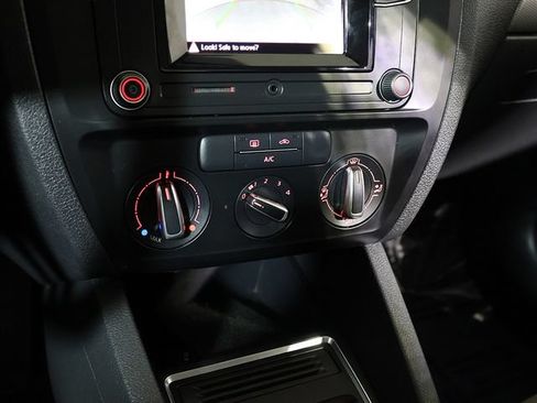 Used 2017 Volkswagen Jetta S FWD image 19