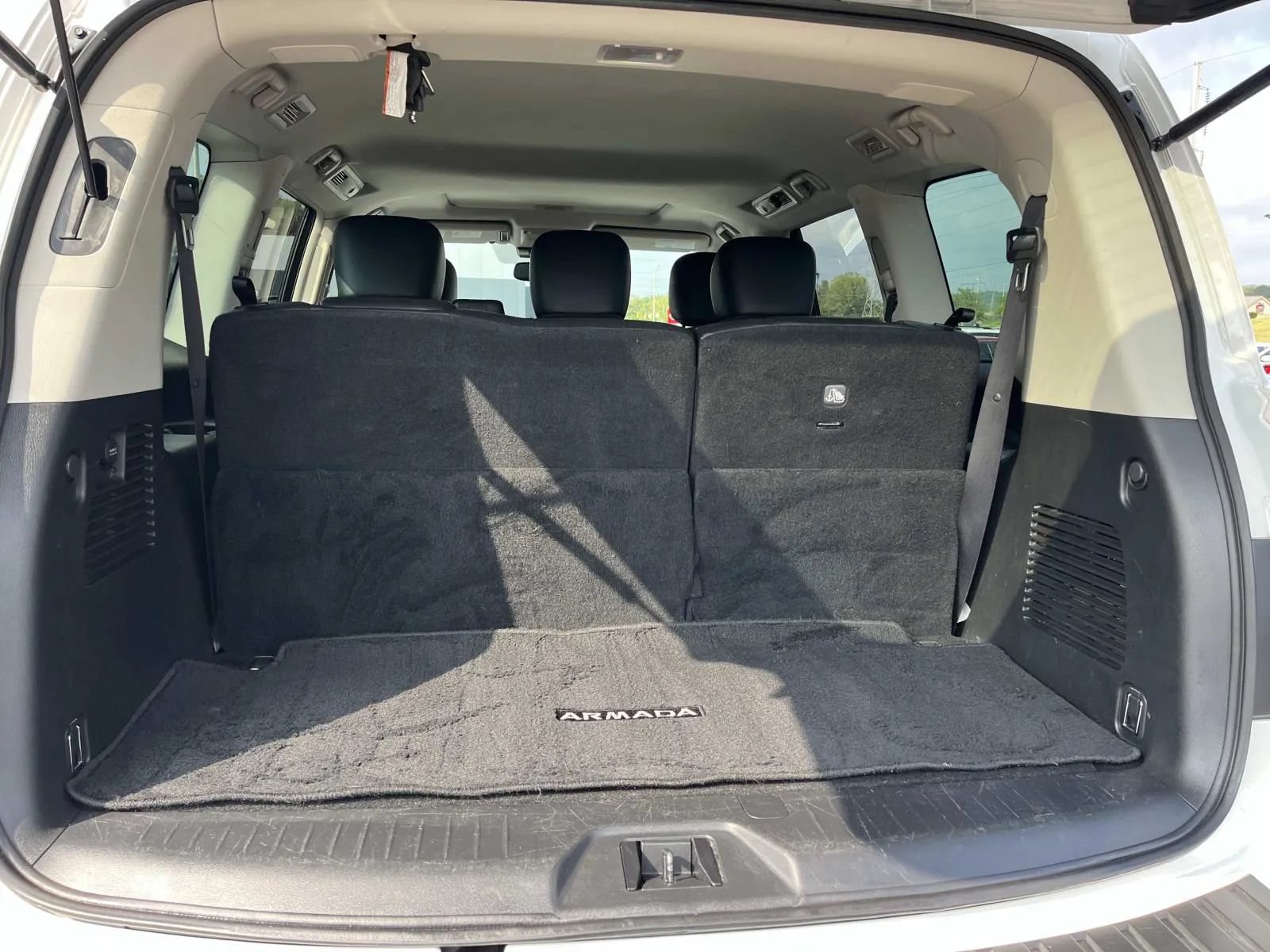 Used 2023 Nissan Armada SL RWD image 25