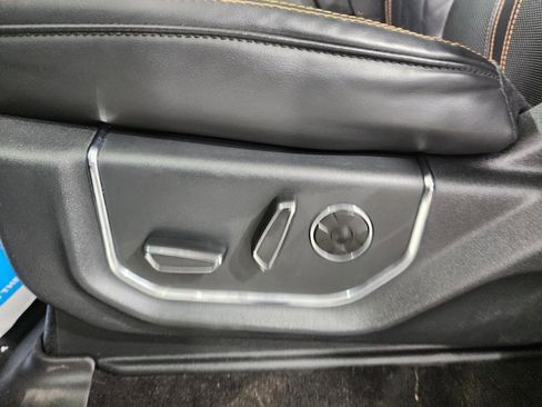 Used 2022 Ford Expedition Max Platinum image 17