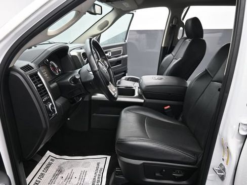 Used 2018 RAM 2500 Laramie w/ Sport Appearance Group AWD/4WD image 11