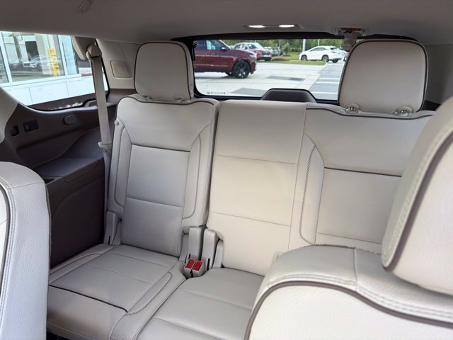 Used 2021 GMC Yukon Denali w/ Denali Premium Package AWD/4WD image 26