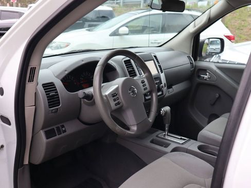 Used 2019 Nissan Frontier S RWD image 8