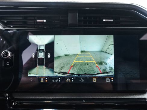 Used 2026 GMC Sierra 2500 AT4 AWD/4WD image 16
