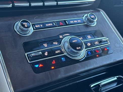 Certified 2022 Lincoln Aviator Reserve w/ Equipment Group 201A image 22