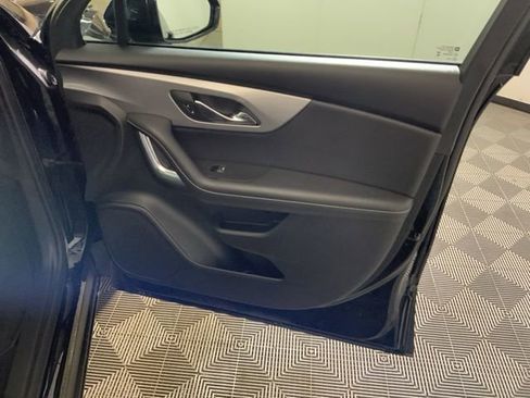 Used 2025 Chevrolet Blazer LT AWD/4WD image 31