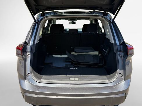 Used 2026 Nissan Rogue S FWD image 23