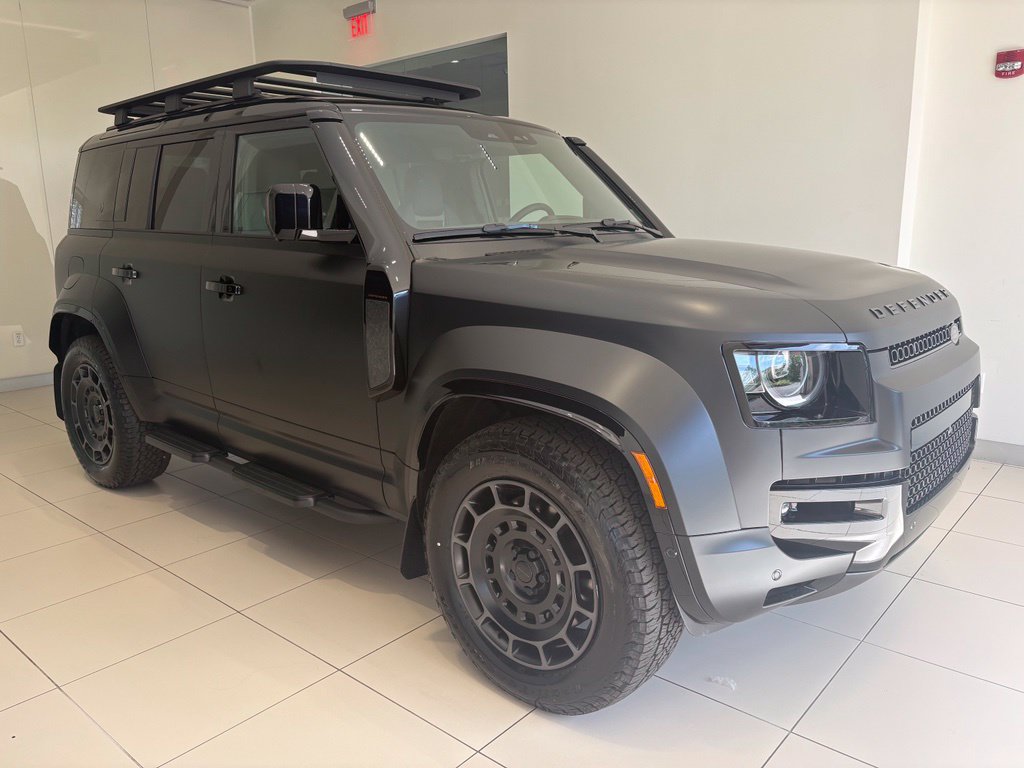 New 2026 Land Rover Defender 110 AWD/4WD image 7