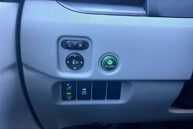 Used 2020 Honda Pilot LX image 33