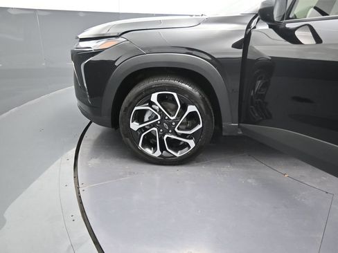 Used 2025 Chevrolet Trax RS FWD image 13