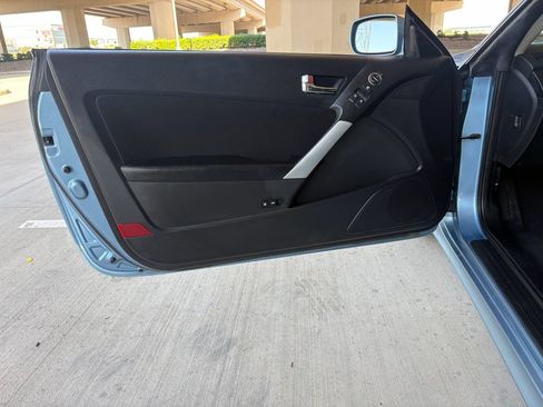 Used 2010 Hyundai Genesis 2.0T RWD image 22