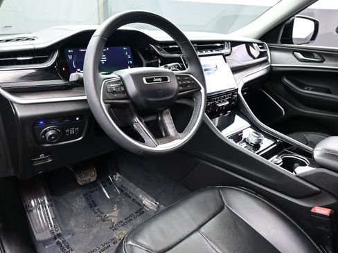 Used 2022 Jeep Grand Cherokee Limited 4xe w/ Luxury Tech Group II image 13