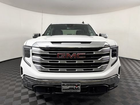 Used 2023 GMC Sierra 1500 SLE AWD/4WD image 4