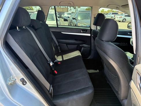 Used 2013 Subaru Outback 2.5i AWD/4WD image 21