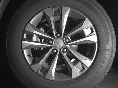 Used 2025 Chevrolet Equinox LT FWD image 12