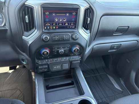Used 2019 Chevrolet Silverado 1500 RST image 19