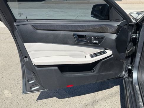 Used 2016 Mercedes-Benz E 350 Sedan image 9
