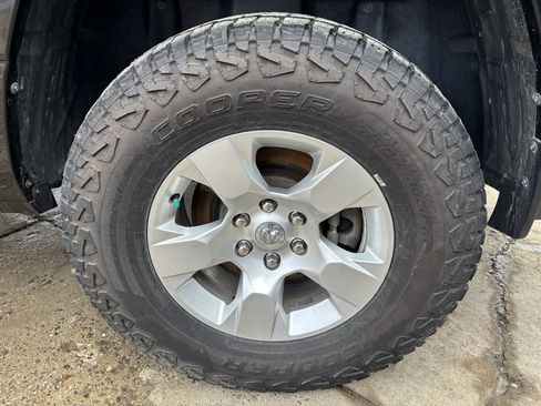 Used 2021 RAM 1500 Big Horn image 14