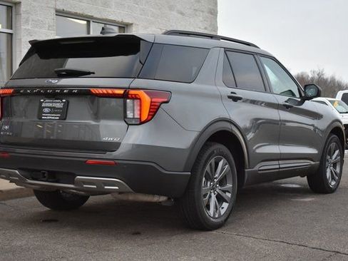 New 2026 Ford Explorer Active w/ Active Comfort Package image 11