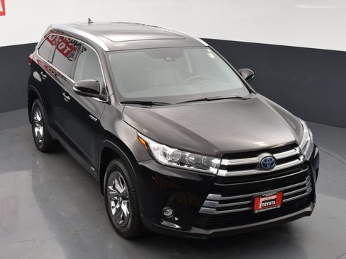 Used 2019 Toyota Highlander Limited Platinum AWD/4WD image 35