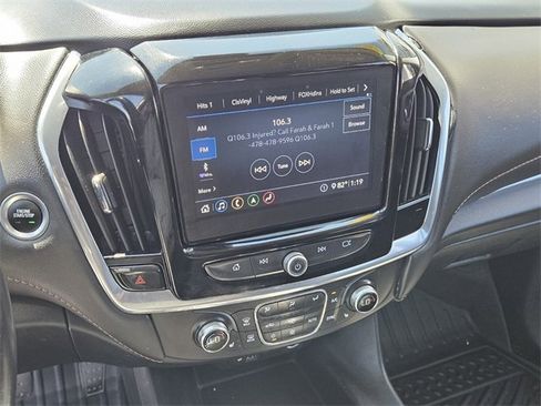 Used 2020 Chevrolet Traverse LT w/ LT Premium Package image 22