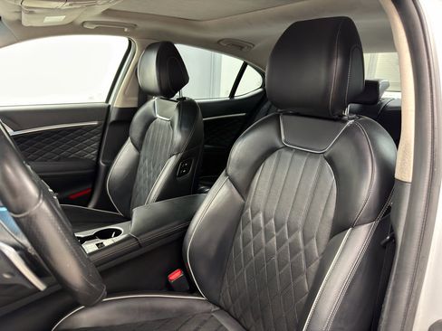 Used 2019 Genesis G70 2.0T Advanced w/ Dynamic Package image 11
