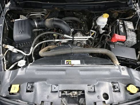 Used 2020 RAM 1500 Warlock AWD/4WD image 55