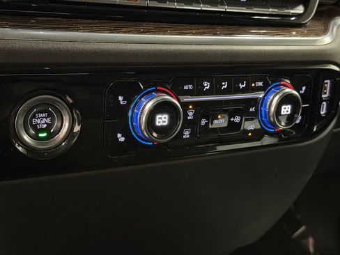 Certified 2022 GMC Sierra 1500 SLE image 30