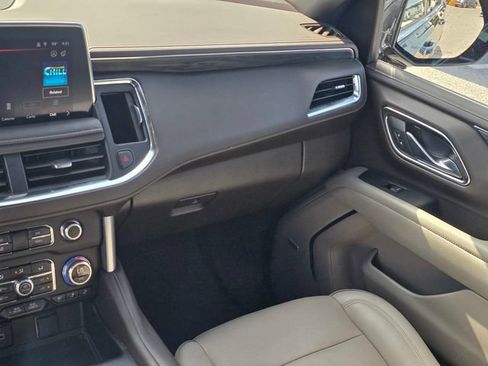 Used 2023 GMC Yukon XL SLT w/ SLT Premium Package RWD image 18