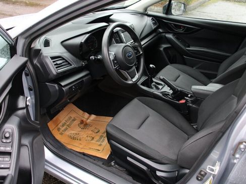 Used 2018 Subaru Impreza 2.0i image 5