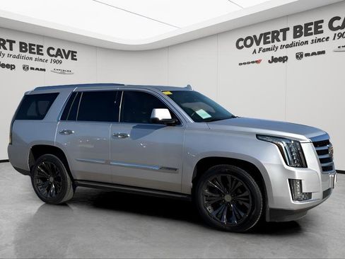 Used 2016 Cadillac Escalade Premium image 12