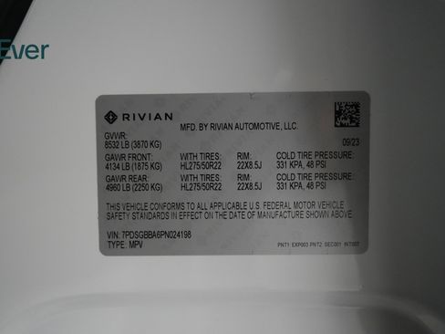 Used 2023 Rivian R1S Adventure image 28