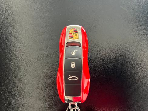 Used 2015 Porsche 911 4 Cabriolet AWD/4WD image 25