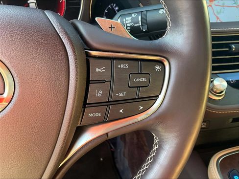 Used 2020 Lexus LS 500 w/ Accessory Package (Z2) RWD image 13