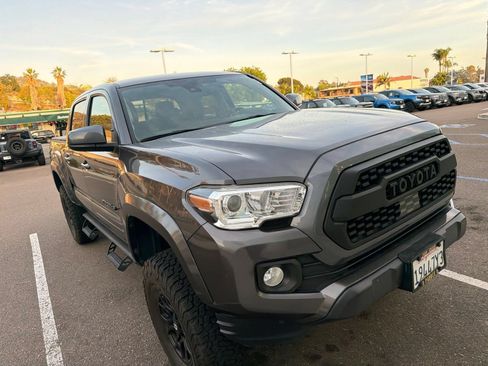 Used 2021 Toyota Tacoma SR5 RWD image 8