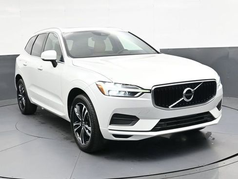 Used 2020 Volvo XC60 T5 Momentum w/ Protection Package image 10